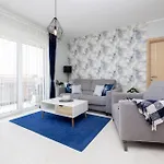 Apartment 1 Bedroom Cozy Apartment In Seget Donji *