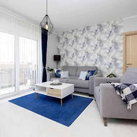 Apartamento 1 Bedroom Cozy Apartment In Seget Donji *