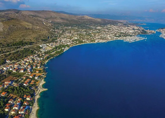 Apartment In Seget Donji Trogir
